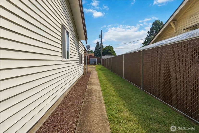Property photo for 440 20th Avenue, Longview photo 27