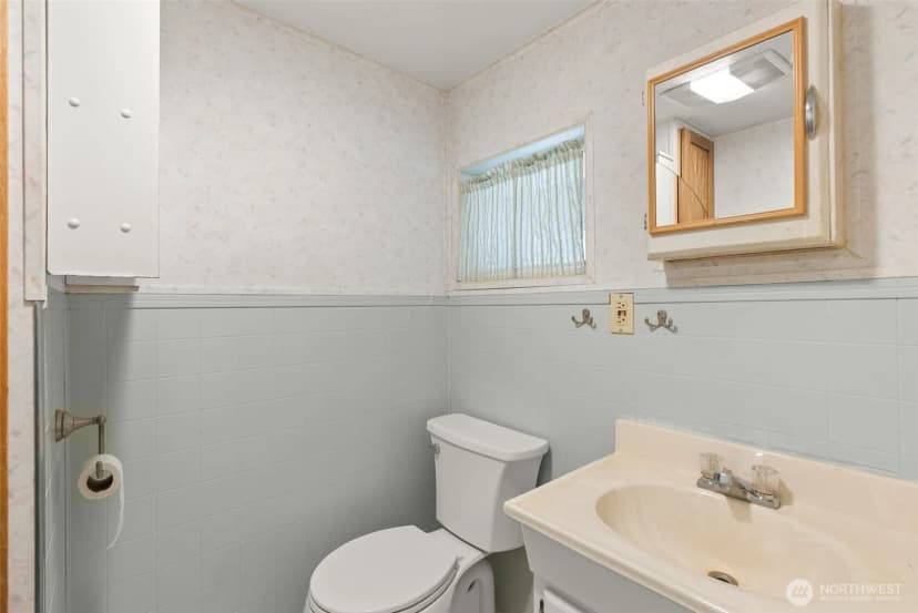 Property photo for 1811 Beach Street, Centralia photo 12