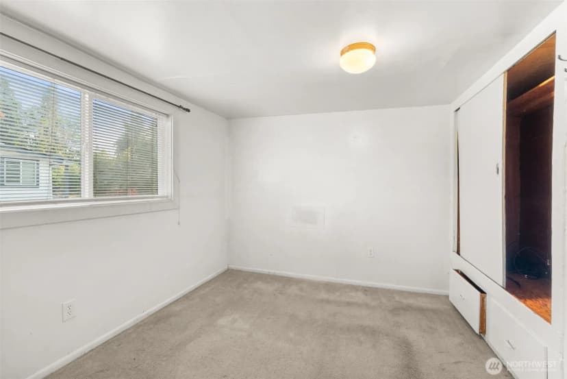 Property photo for 1811 Beach Street, Centralia photo 9