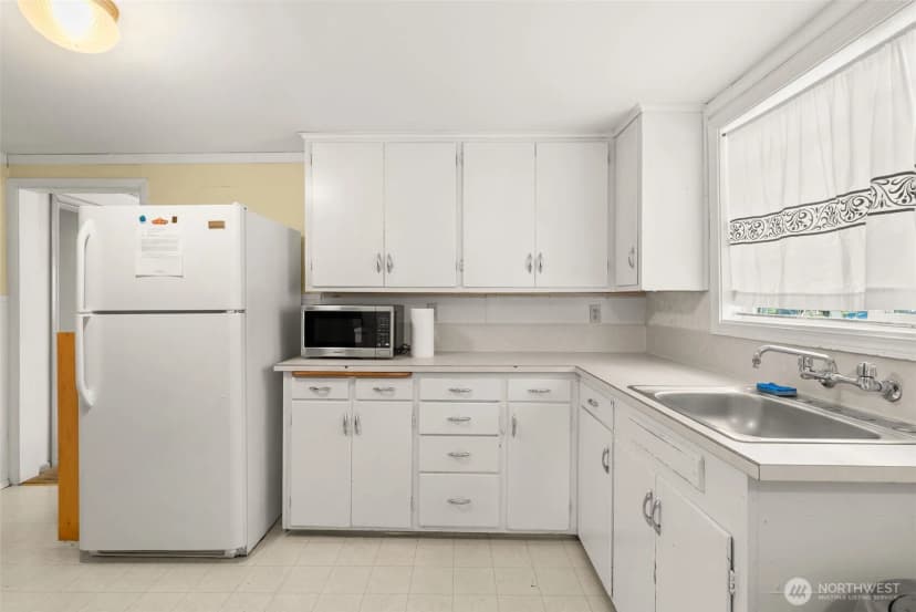 Property photo for 1811 Beach Street, Centralia photo 7