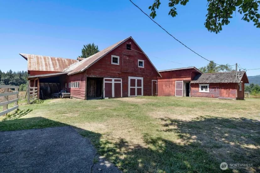 Property photo for 22045 276th Avenue Se, Maple Valley photo 15