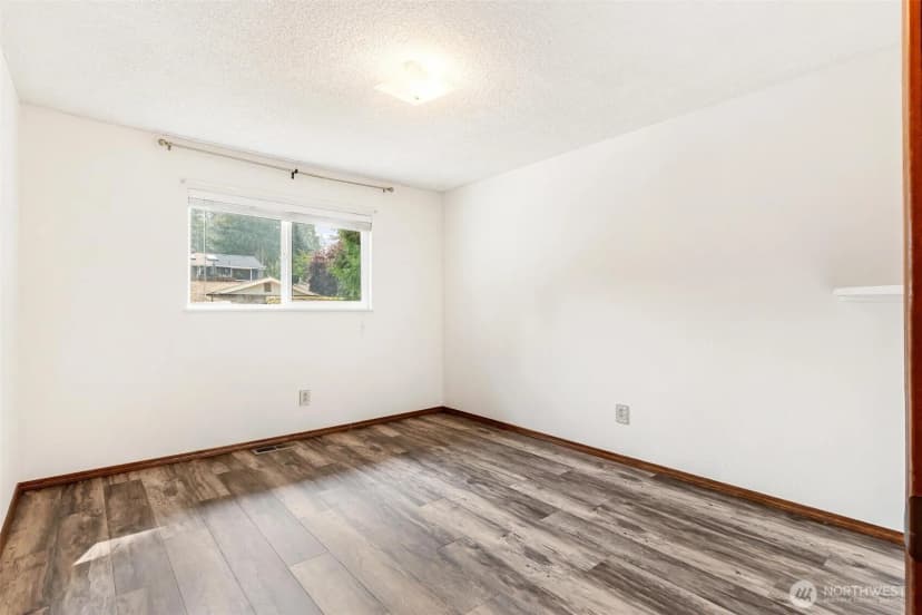 Property photo for 12817 48th Drive Se, Everett photo 20