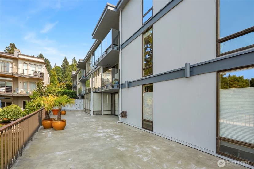 Property photo for 4561 Lake Washington Boulevard Ne #201, Kirkland photo 24