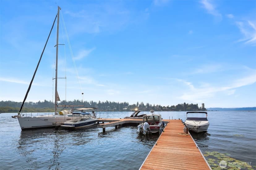 Property photo for 4561 Lake Washington Boulevard Ne #201, Kirkland photo 25