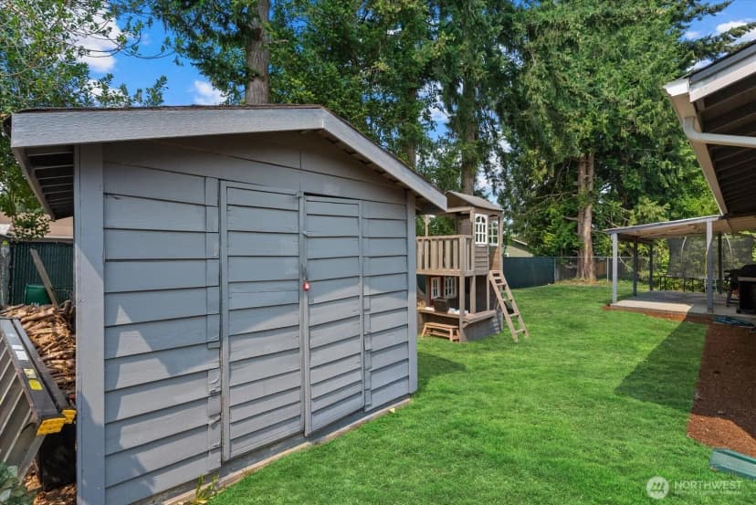 Property photo for 16749 128th Avenue Se, Renton photo 23