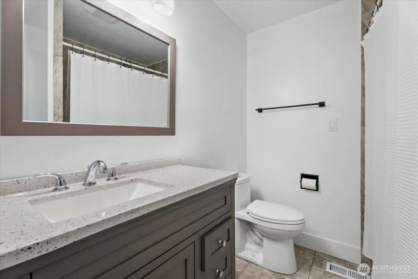 Property photo for 16749 128th Avenue Se, Renton photo 17