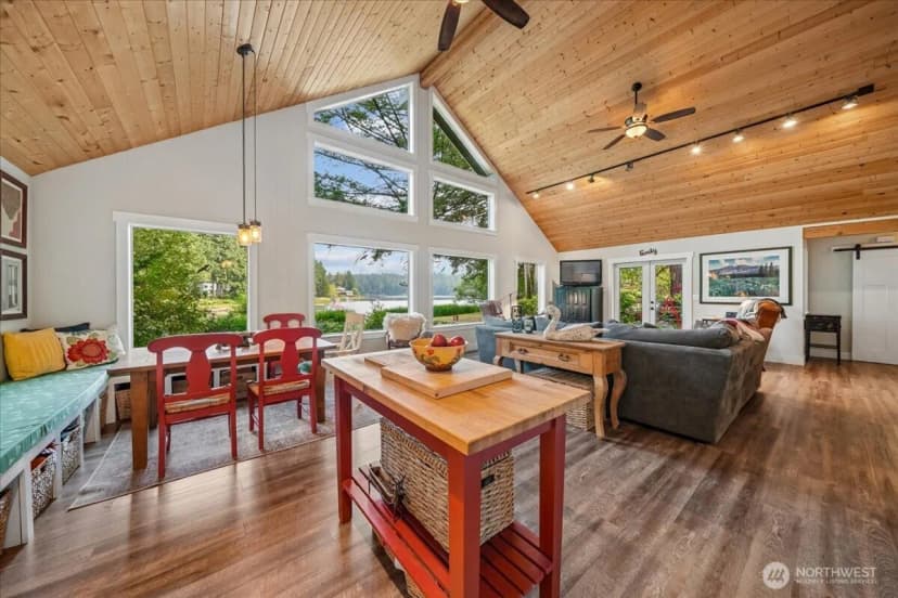 Property photo for 11122 Cole Place, Anderson Island photo 15