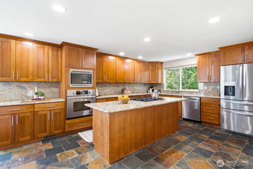 Property photo for 6341 121st Avenue Se, Bellevue photo 12