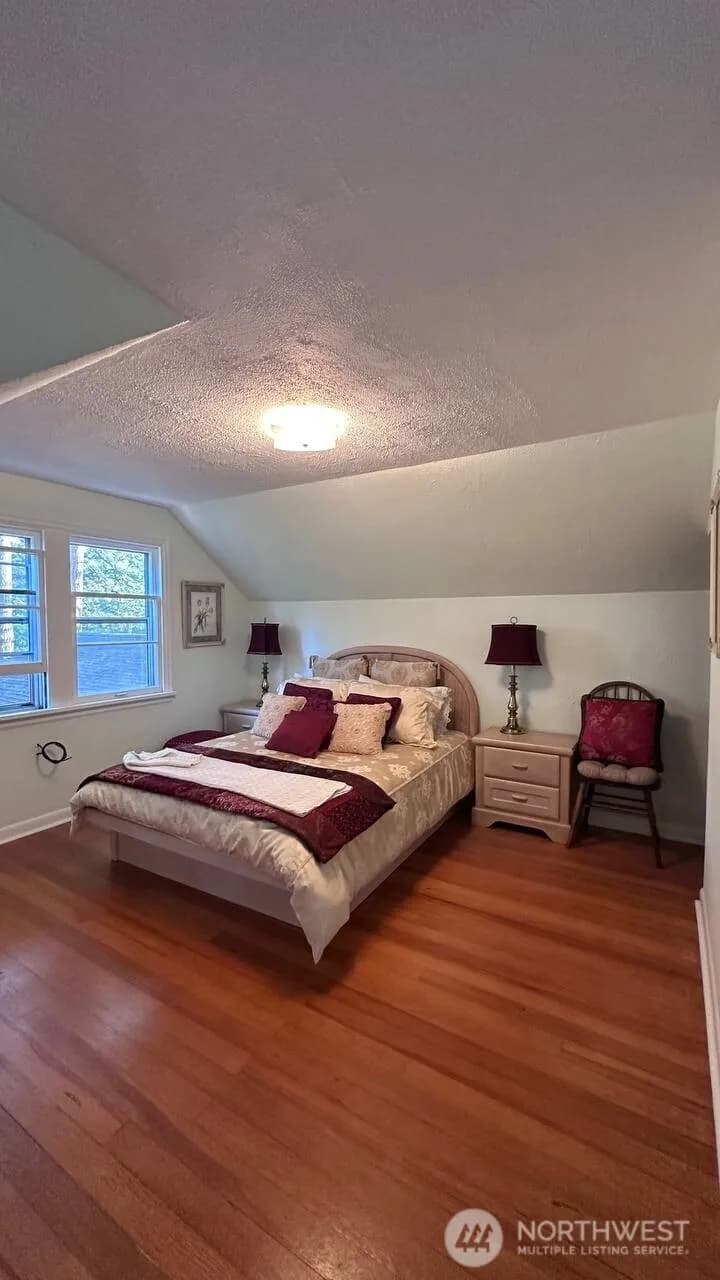 Property photo for 16310 Ashworth Avenue N, Shoreline photo 6