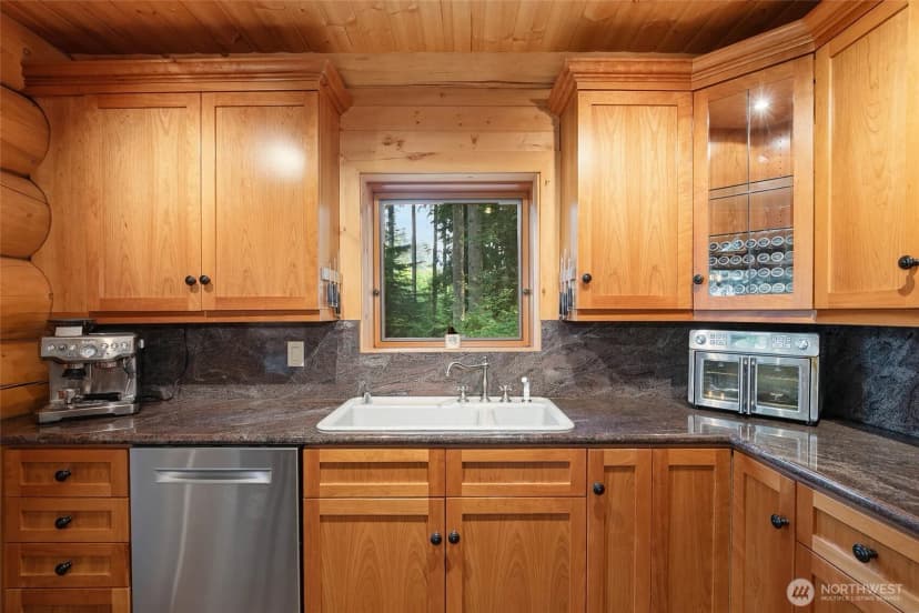 Property photo for 36836 Se 191st Street, Maple Valley photo 10