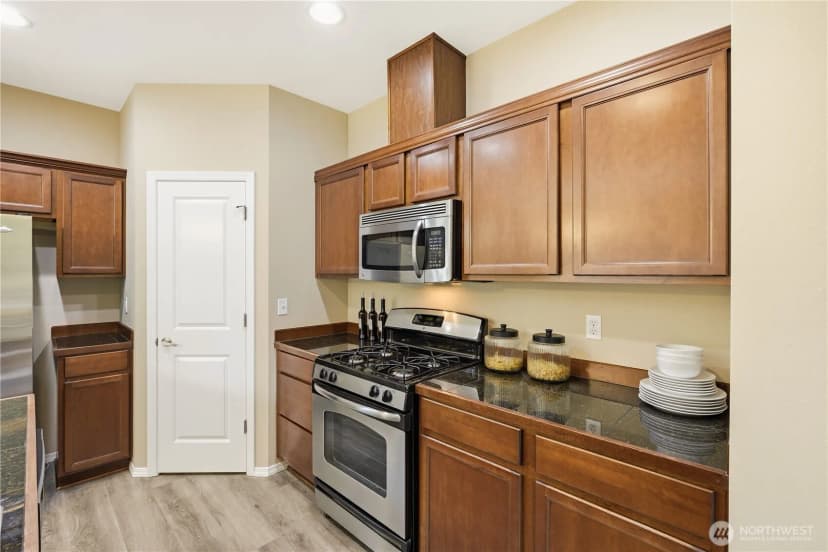 Property photo for 17927 Se 27th Avenue, Bothell photo 15
