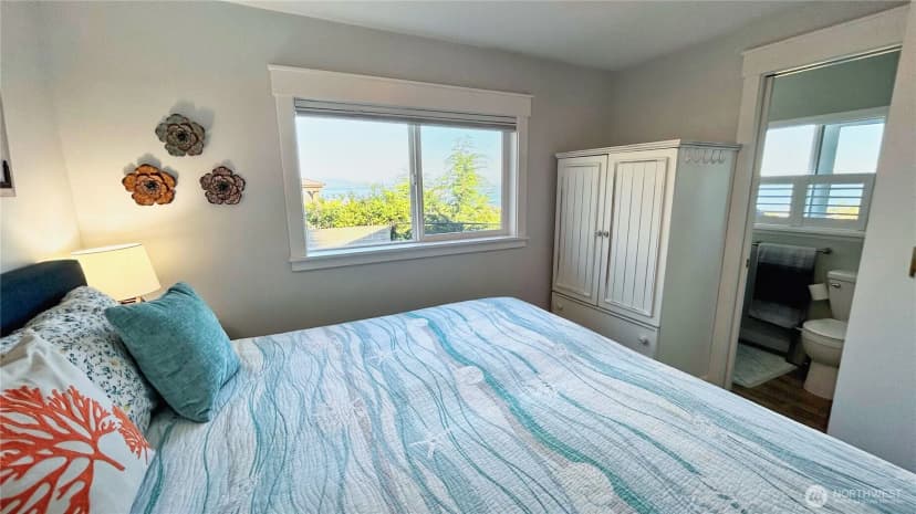 Property photo for 1818 Lola Beach Lane, Oak Harbor photo 18