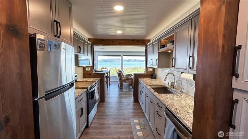 Property photo for 1818 Lola Beach Lane, Oak Harbor photo 7