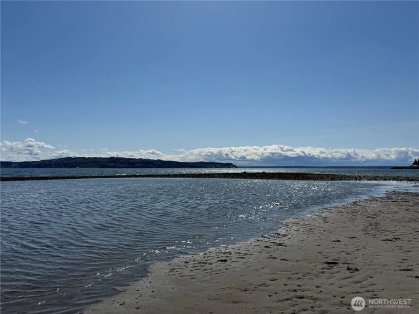 Property photo for 1818 Lola Beach Lane, Oak Harbor photo 31