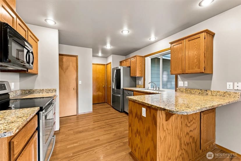 Property photo for 17222 92nd Avenue E, Puyallup photo 9