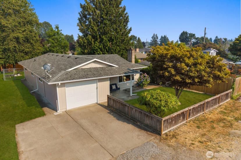 Property photo for 9037 Fawcett Avenue, Tacoma photo 2