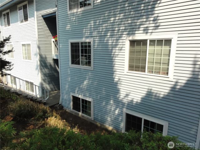 Property photo for 3810 S 158th Street #b8, Tukwila
