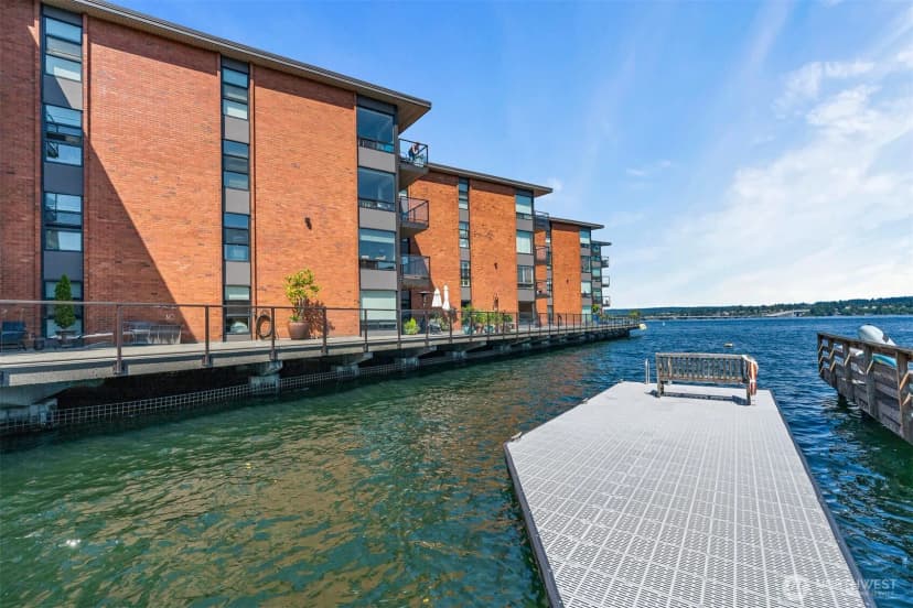 Property photo for 2360 43rd Avenue E #302, Seattle photo 17