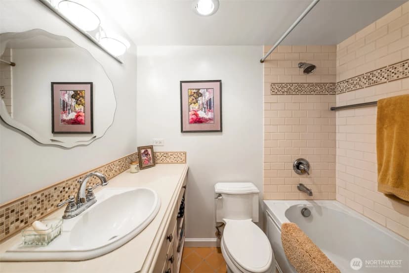 Property photo for 2360 43rd Avenue E #302, Seattle photo 13