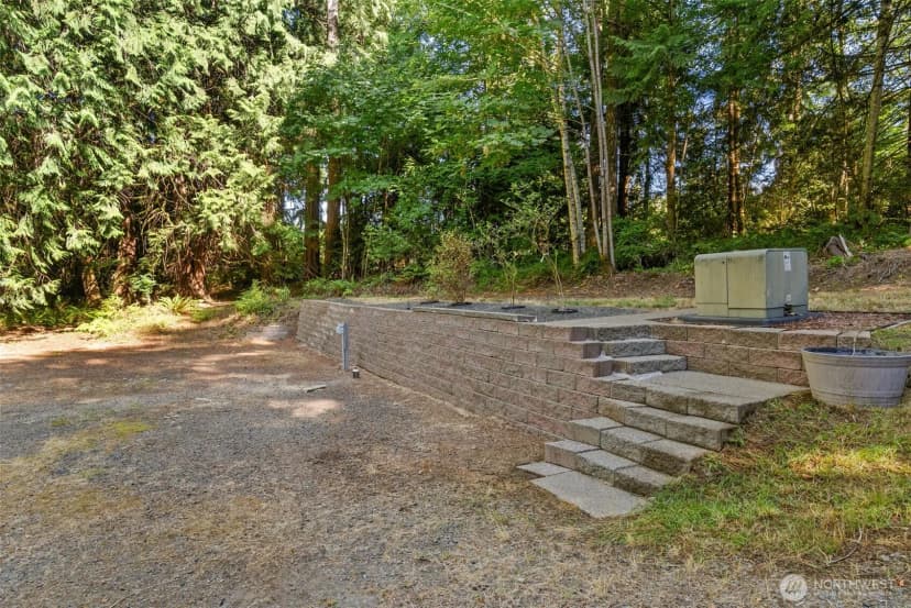 Property photo for 220 E Moore Lane, Shelton photo 28