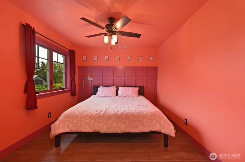 Property photo for 9556 Phinney Avenue N, Seattle photo 26
