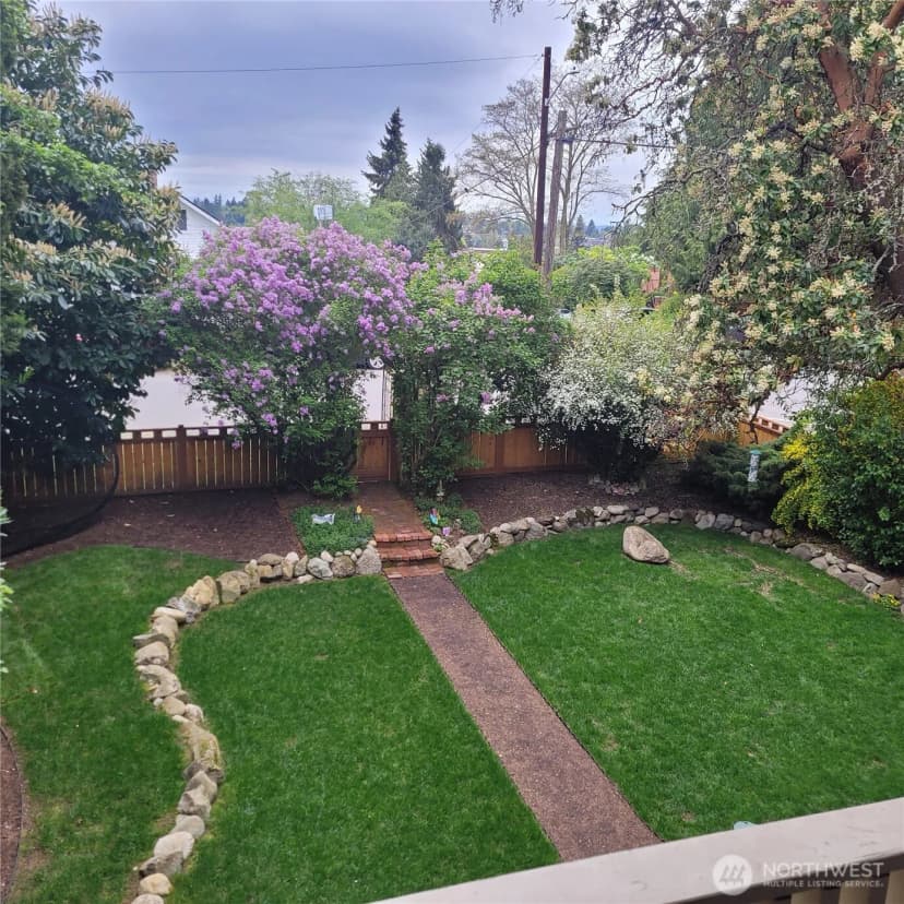 Property photo for 9556 Phinney Avenue N, Seattle photo 36