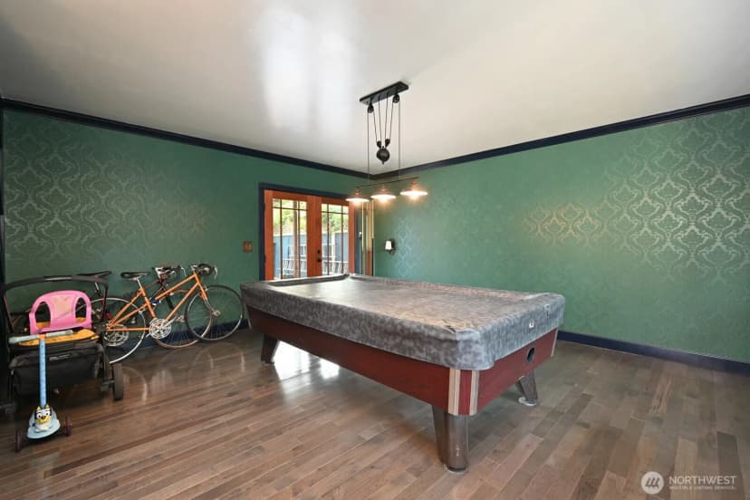 Property photo for 9556 Phinney Avenue N, Seattle photo 9