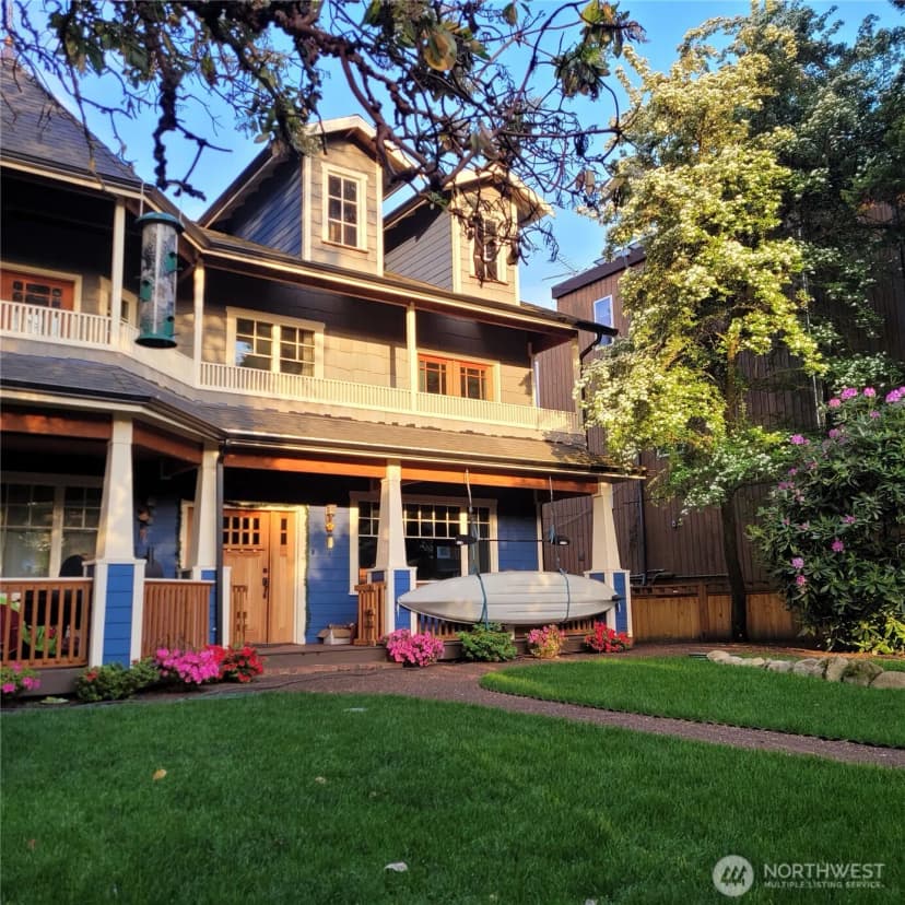 Property photo for 9556 Phinney Avenue N, Seattle photo 35