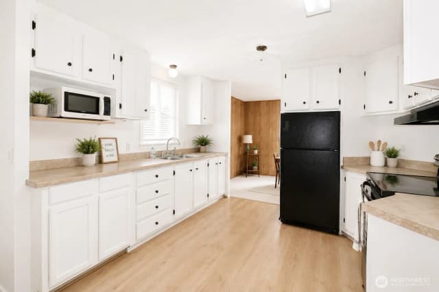Property photo for 3611 Ne I Street #6, Auburn photo 2