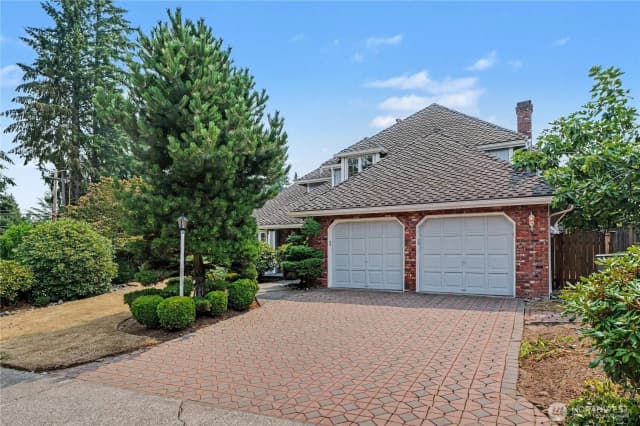 Property photo for 12645 Ne 68th Pl, Kirkland photo 2