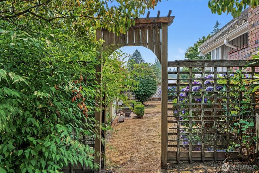 Property photo for 12645 Ne 68th Pl, Kirkland photo 34