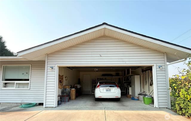 Property photo for 1111 Barr Road, Port Angeles photo 2