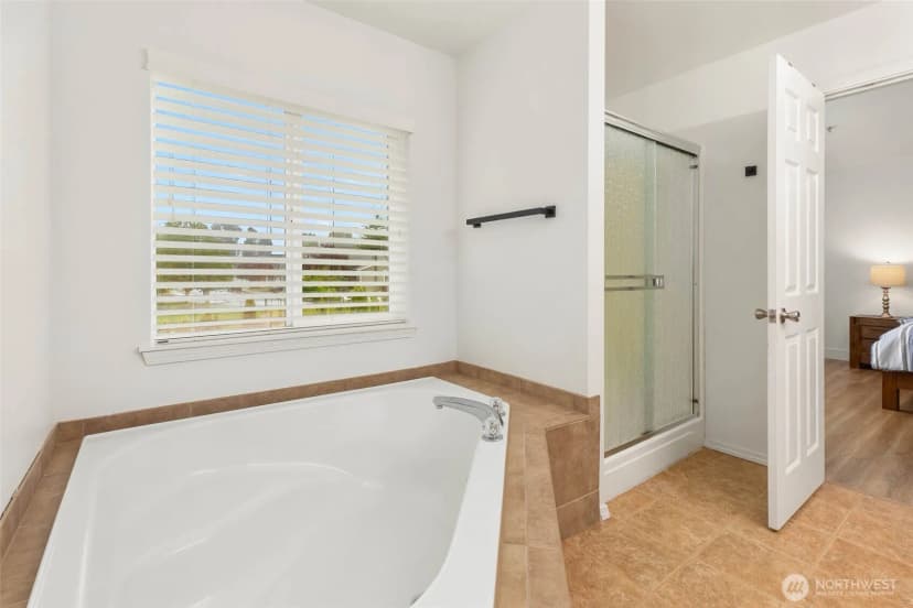 Property photo for 5231 Ne 11th Court, Renton photo 23