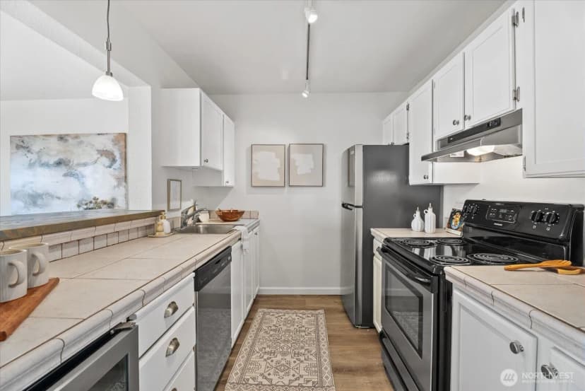Property photo for 1301 Harbor Avenue Sw #310, Seattle photo 14