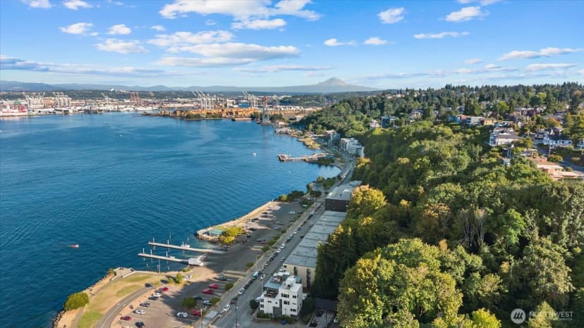 Property photo for 1301 Harbor Avenue Sw #310, Seattle photo 33