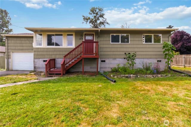 Property photo for 109 Merritt Drive, Longview