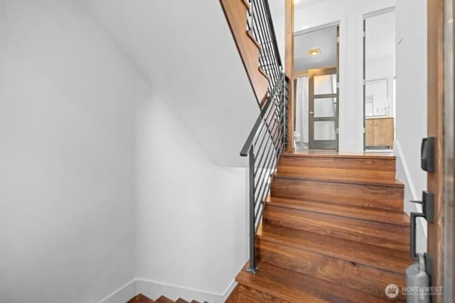 Property photo for 3026 Sw Avalon Way #a, Seattle photo 5