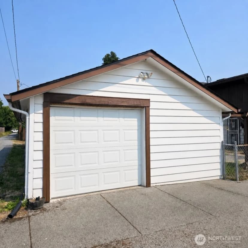Property photo for 723 5th Avenue Nw, Puyallup photo 18