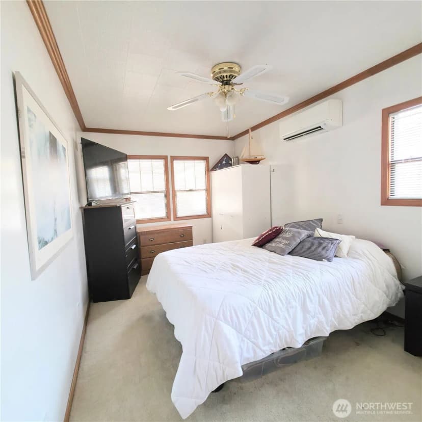 Property photo for 723 5th Avenue Nw, Puyallup photo 9
