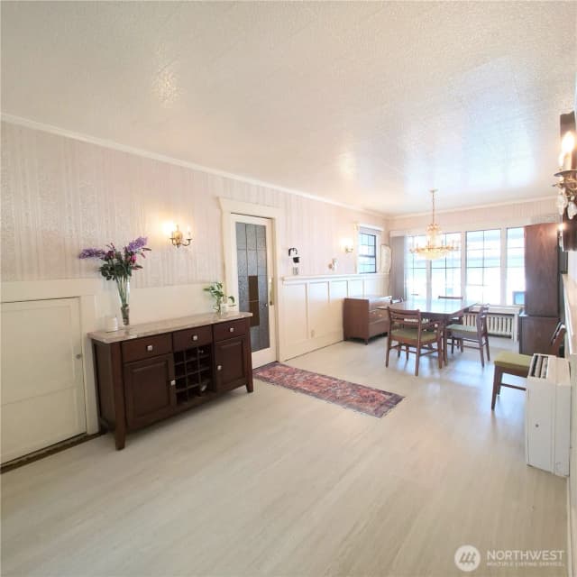 Property photo for 723 5th Avenue Nw, Puyallup photo 3