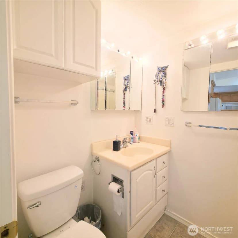 Property photo for 723 5th Avenue Nw, Puyallup photo 16