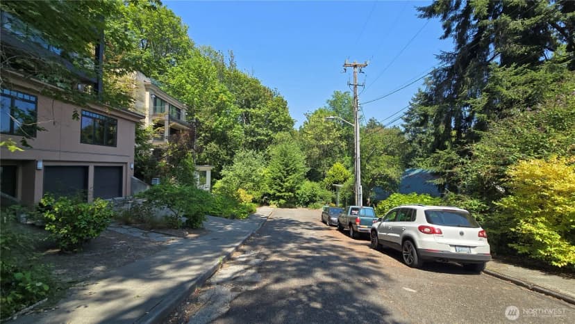Property photo for 501 33rd Avenue S, Seattle photo 27