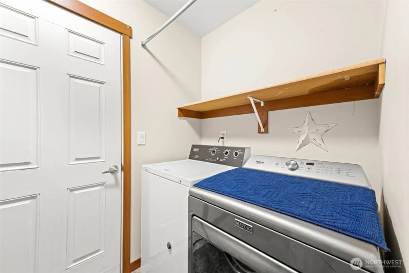 Property photo for 159 E Nantucket Road, Shelton photo 19