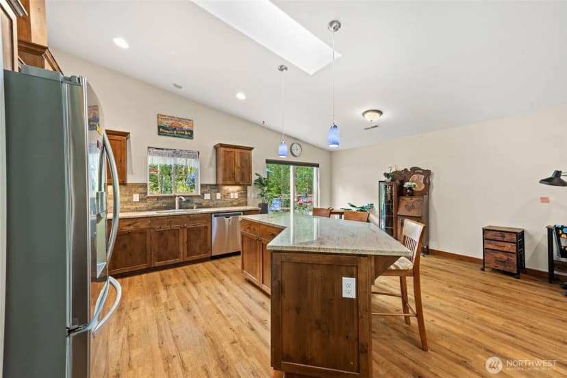 Property photo for 159 E Nantucket Road, Shelton photo 8
