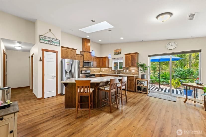 Property photo for 159 E Nantucket Road, Shelton photo 7