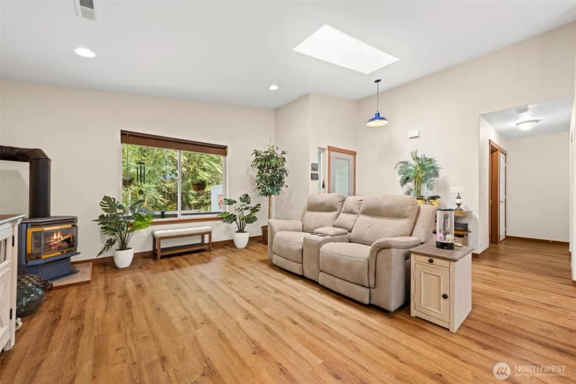 Property photo for 159 E Nantucket Road, Shelton photo 6