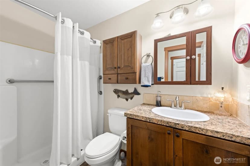 Property photo for 159 E Nantucket Road, Shelton photo 18