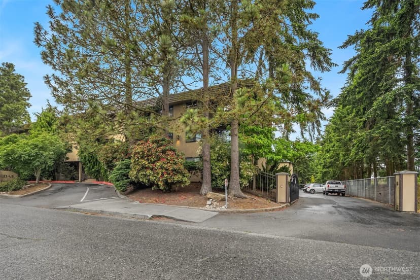 Property photo for 750 N 143rd Street #208, Seattle photo 24