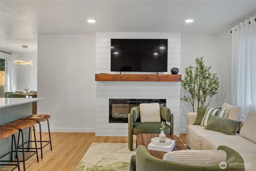 Property photo for 7935 13th Avenue Sw #1, Seattle photo 8