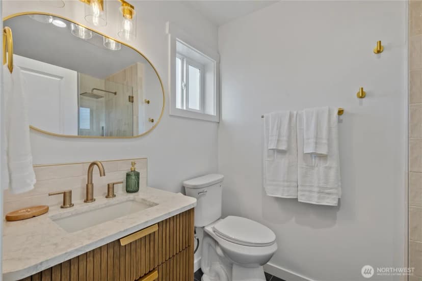 Property photo for 7935 13th Avenue Sw #1, Seattle photo 33